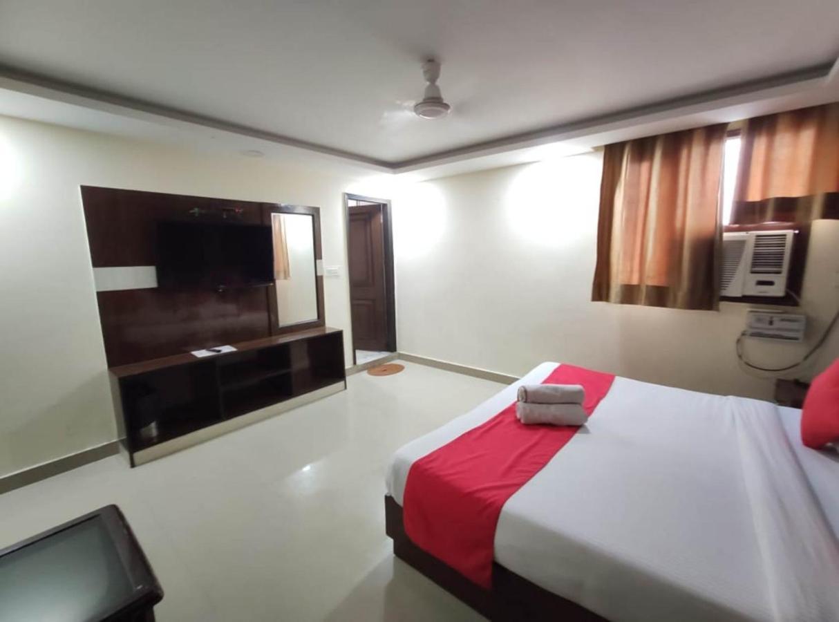 Hotel Airport Plaza New Delhi Buitenkant foto